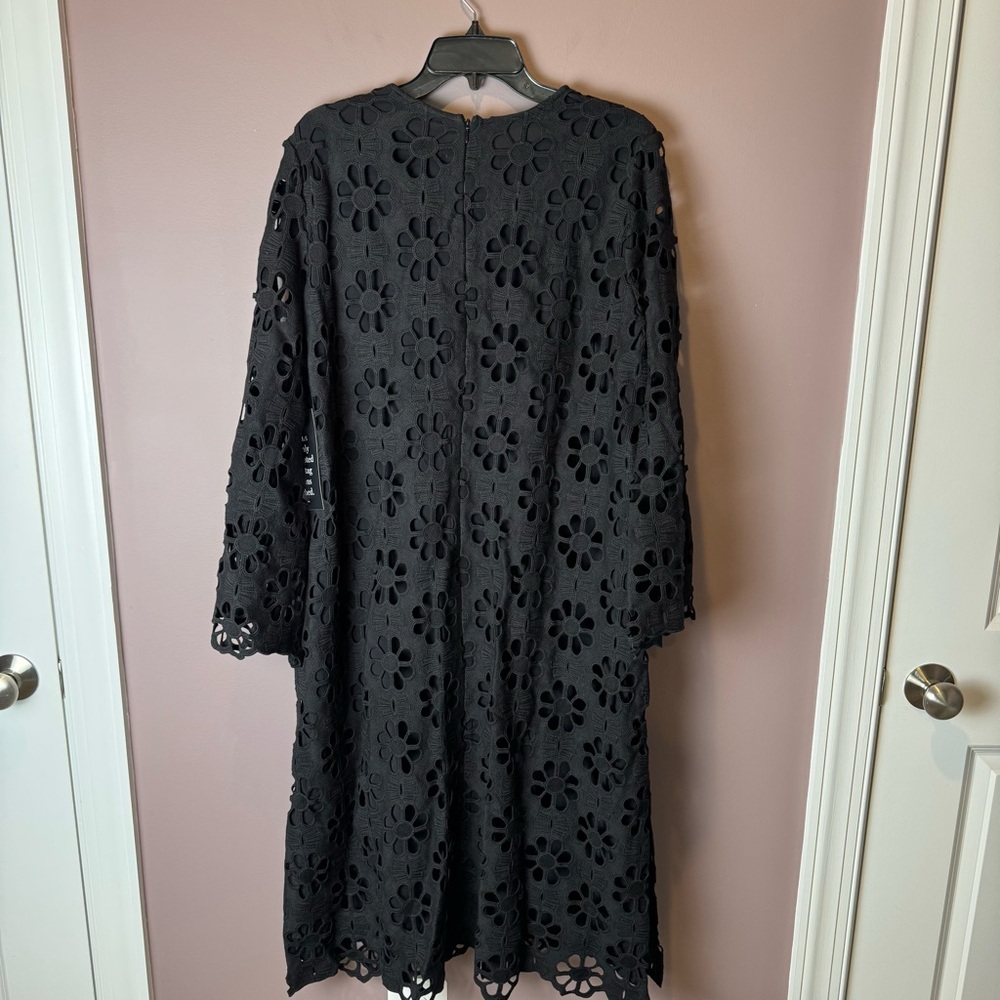 NWT Tuckernuck Noir Eyelet Hutton Dress Classy - Picture 11 of 13